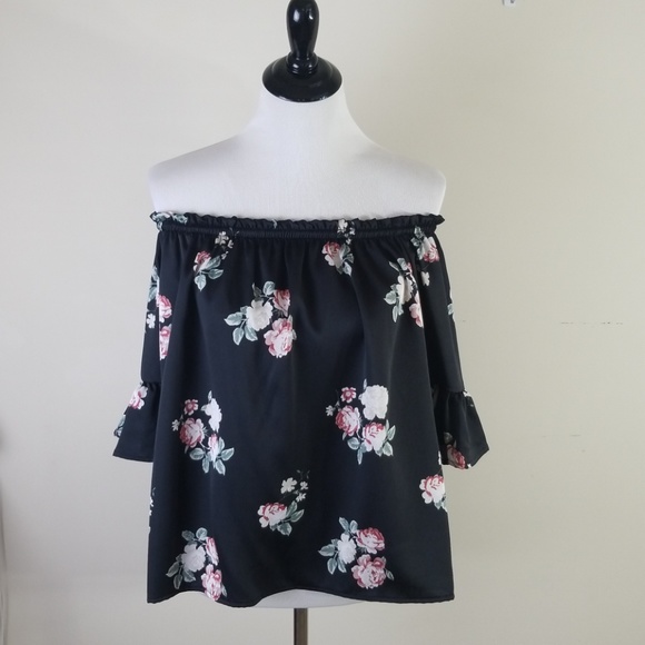 Off Shoulder Top - Picture 2 of 6